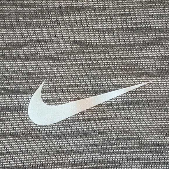 Nike Men's DryFit Heathered Gray Short Sleeve Tee | Size L - Picture 6 of 10